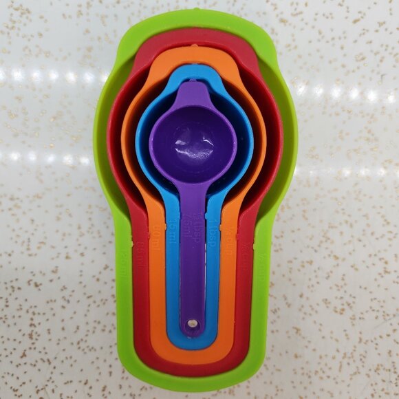 Plastic Rainbow Nesting Measure Cups - Picture 1 of 5